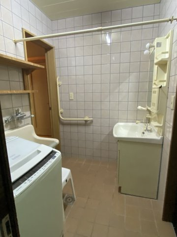 恵那市上矢作町の中古一戸建【独立洗面台】