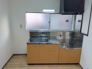 岡谷市東銀座２丁目のアパート【キッチン】キッチン　2024年10月リフォーム