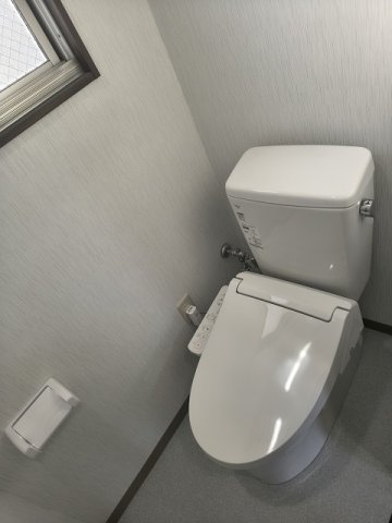 岡谷市東銀座２丁目のアパート【トイレ】シャワー付トイレ　2024年10月リフォーム