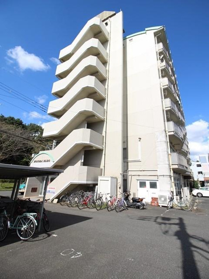 ｴﾚﾍﾞｰﾀ付きデス★