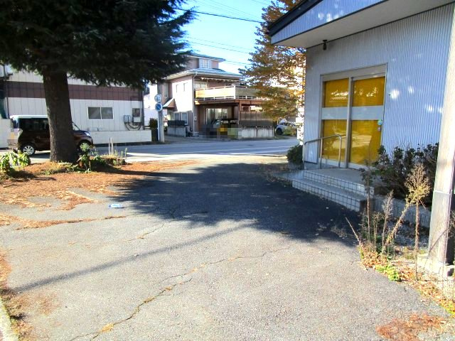 高山市桐生町７丁目の店舗事務所