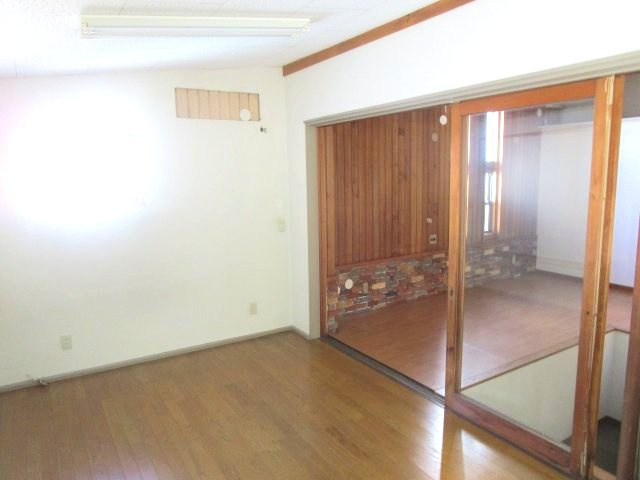高山市桐生町７丁目の店舗事務所