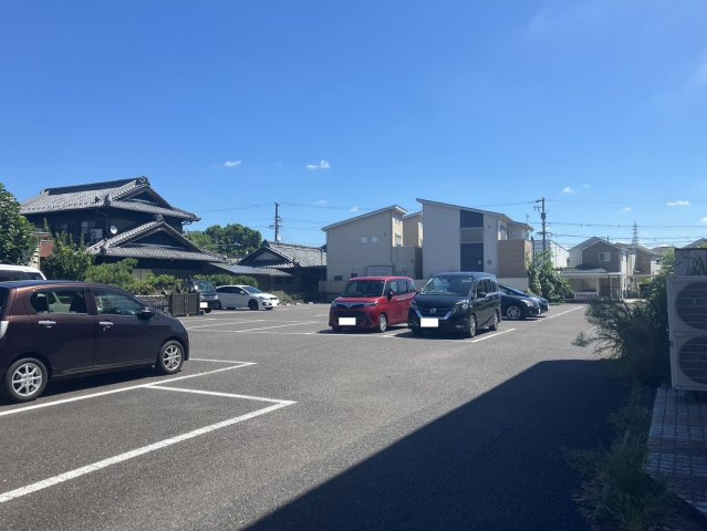 ラ・グーン江南【駐車場】