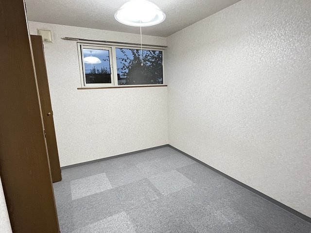 ＰＬＡＩＮ①【寝室】