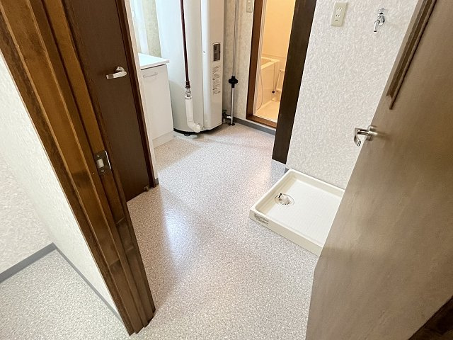 ＰＬＡＩＮ①【洗面所】