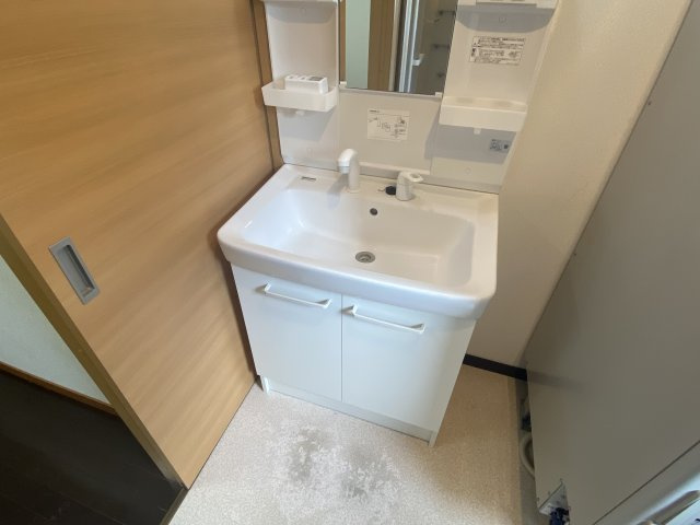 Ｎ＆Ｈ【洗面所】