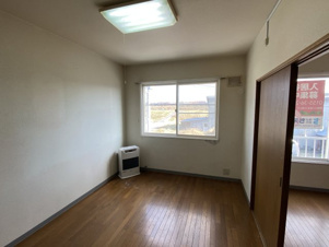 宮本ハイツ（木野）【居間・リビング】