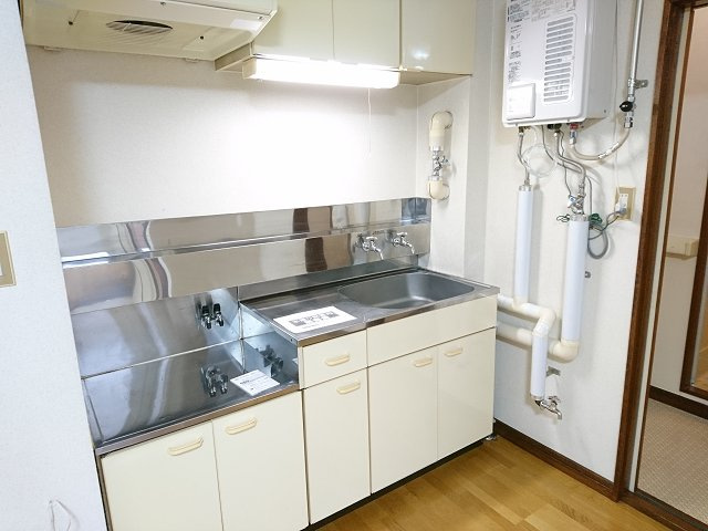 ロイヤルハイツ２３【キッチン】