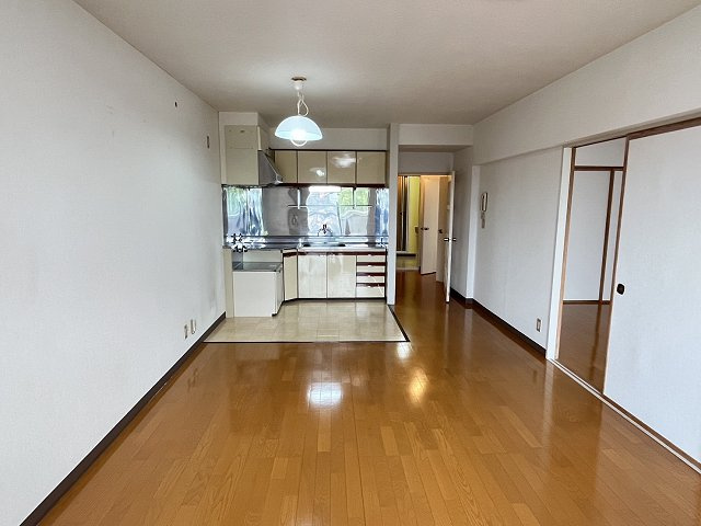 コーポ光南第一（４０２号室）【居間・リビング】