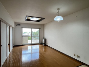 コーポ光南第一（４０２号室）【居間・リビング】