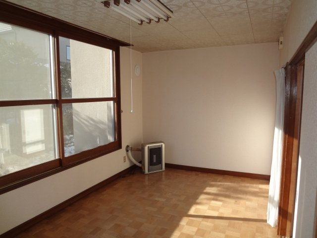 コーポかわしま【居間・リビング】