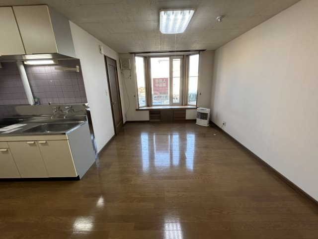 橋本ハイツ【居間・リビング】