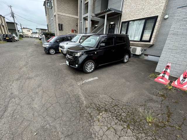 コンフォート４１【駐車場】