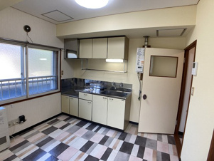 ふじおかハイツ【居間・リビング】