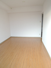 シティパレス水戸南町【居間・リビング】