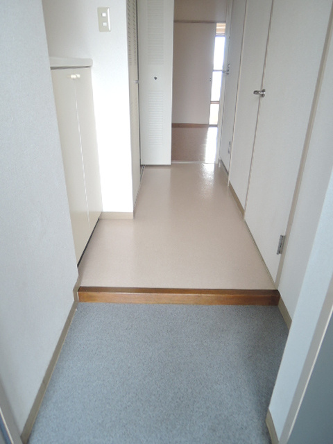 シティパレス水戸南町【玄関】