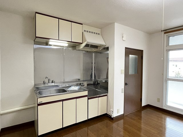 ウエスト６１１【キッチン】