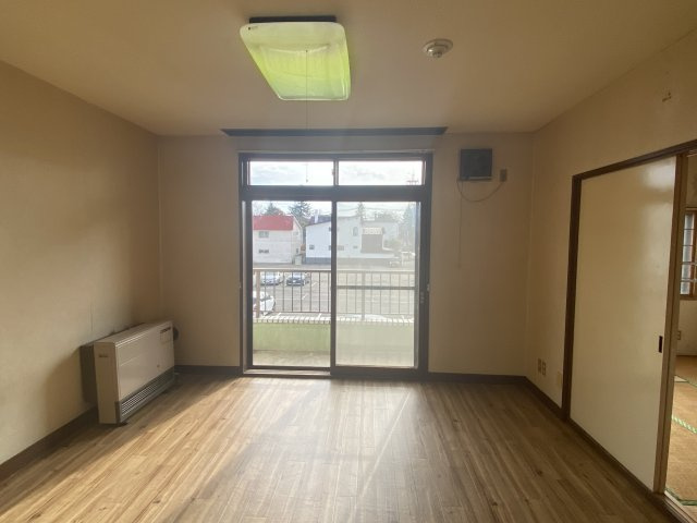 オリエントハイム【居間・リビング】