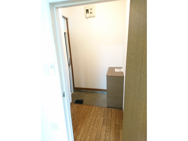 メゾンドールウエスト【玄関】