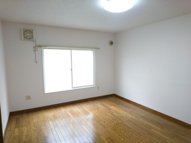 メゾンドールウエスト【寝室】