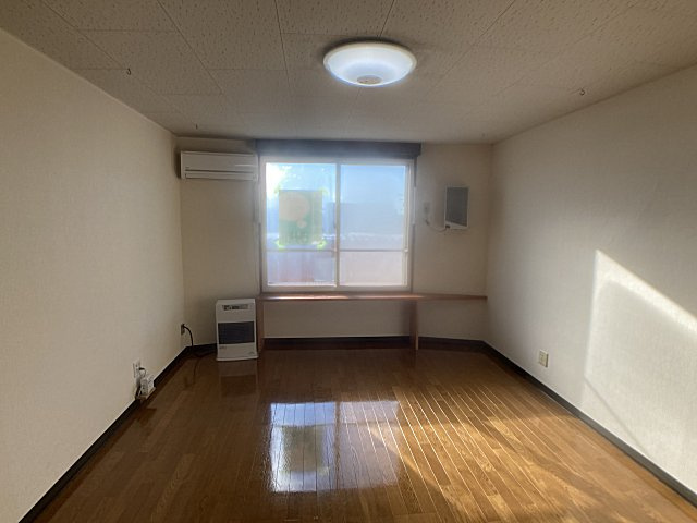 アーバン８・６【居間・リビング】