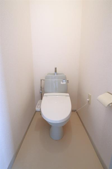 温水洗浄便座付きです☆