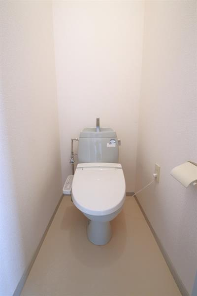 温水洗浄便座付きです☆