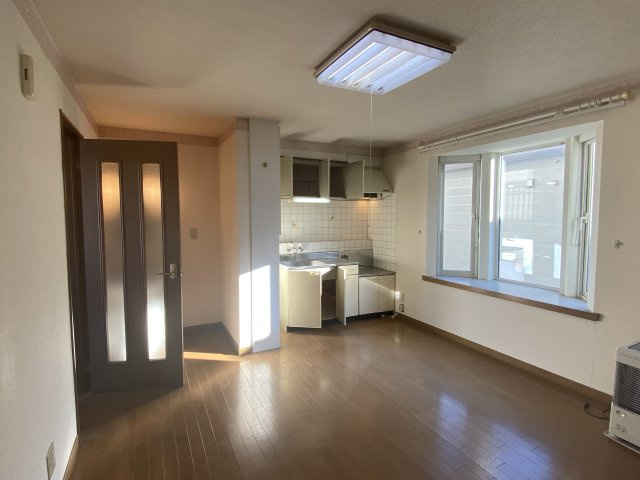 近藤ハイツ【居間・リビング】