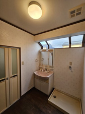 鳥取市若葉台南6丁目  中古戸建て【独立洗面台】