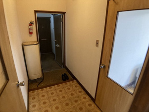 司ハイツ【玄関】