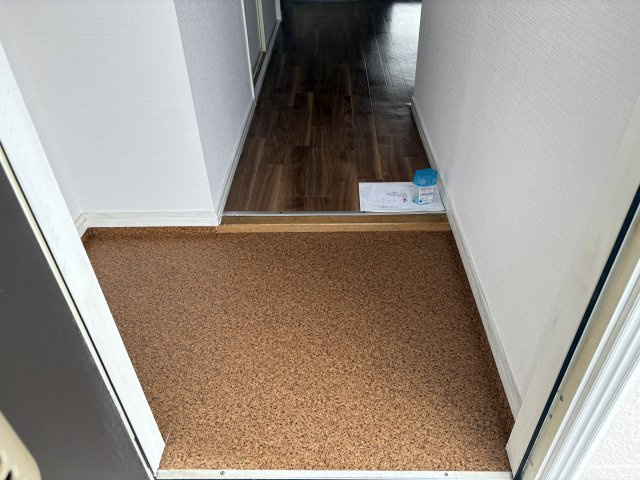 ハイツ森本【玄関】