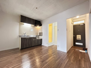 ハイツ森本【居間・リビング】