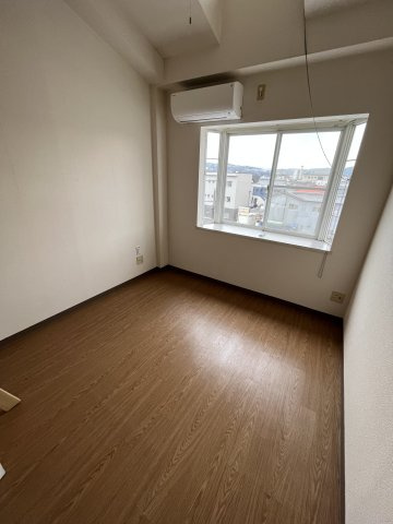 コスモハイツ多治見【洋室】