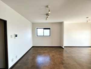 ファミール須ケ口【居間・リビング】