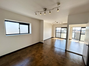 ファミール須ケ口【居間・リビング】