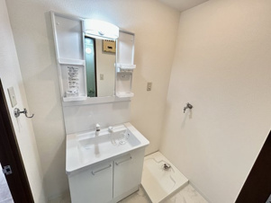 ファミール須ケ口【独立洗面台】