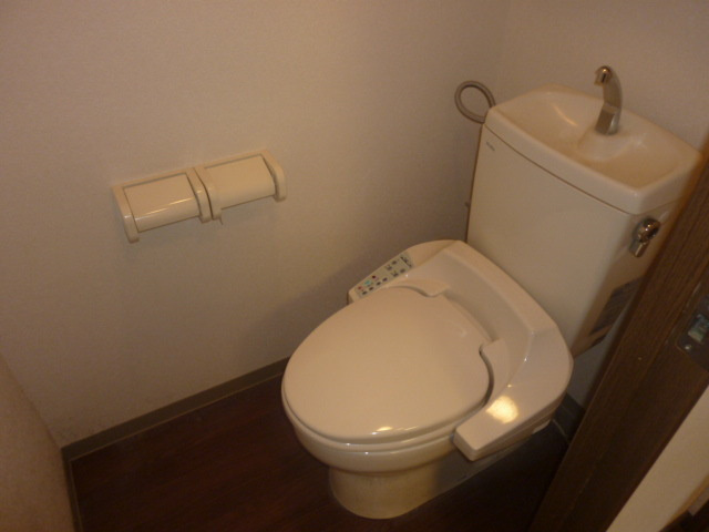 シャワー付トイレ