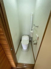 小樽市富岡１丁目の中古一戸建【トイレ】２階トイレ