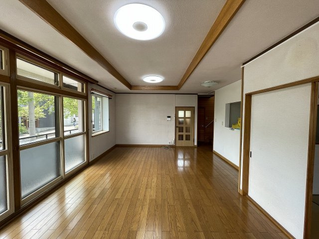 小樽市富岡１丁目の中古一戸建【居間・リビング】