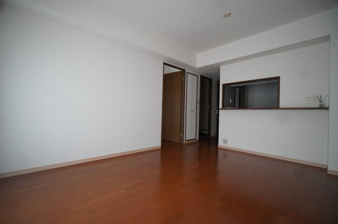 クリオ西川口伍番館【居間・リビング】