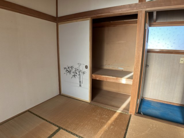 愛国東３丁目39-1082売家【収納】