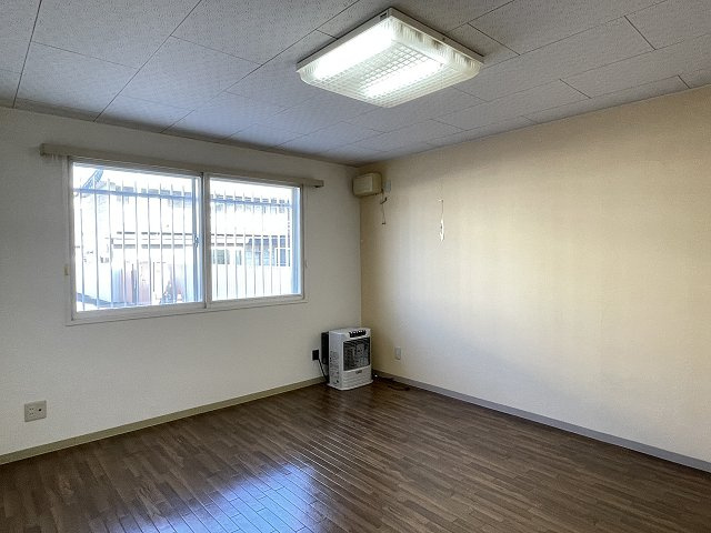 サンブライトハイツⅣ【居間・リビング】