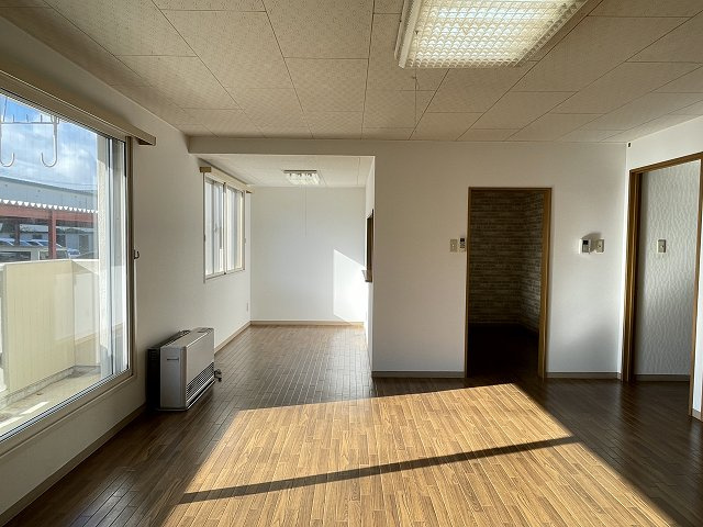 サンブライトハイツⅣ【居間・リビング】