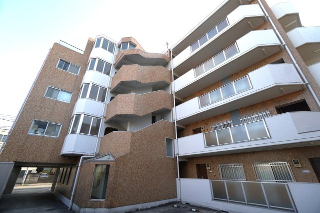 川口青木ローヤルコーポ【外観】