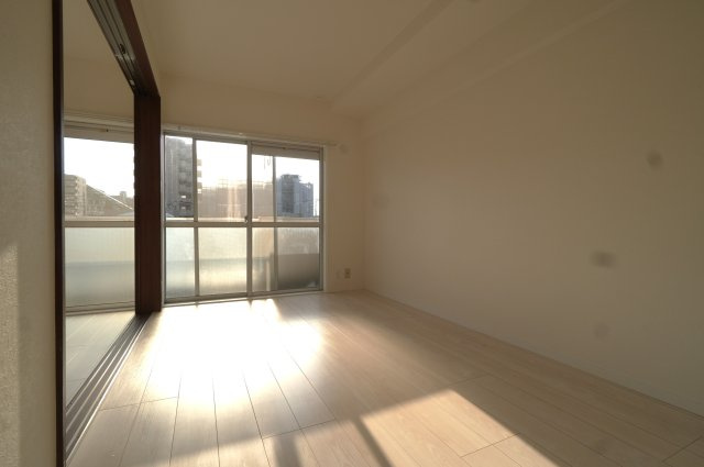 川口青木ローヤルコーポ【居間・リビング】