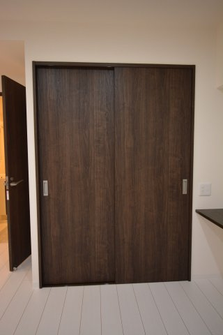 ダイアパレス本町【収納】嬉しいリビング収納です！用途に応じて、色々な使い方ができます！