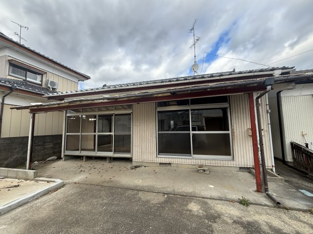 横山貸家【駐車場】