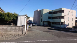 中巨摩郡昭和町河西　古家付き一棟売りマンションの画像