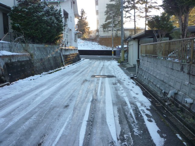 西松園二丁目売地【前面道路含む現地写真】