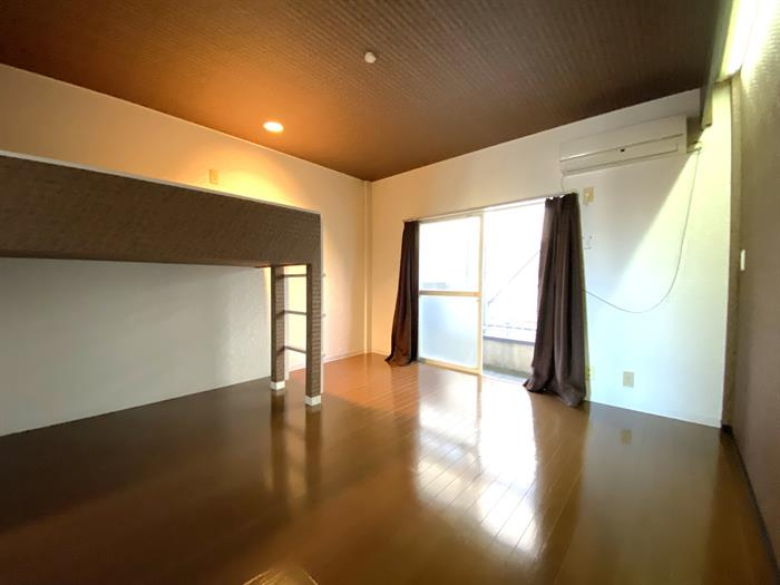 間接照明がお洒落なお部屋